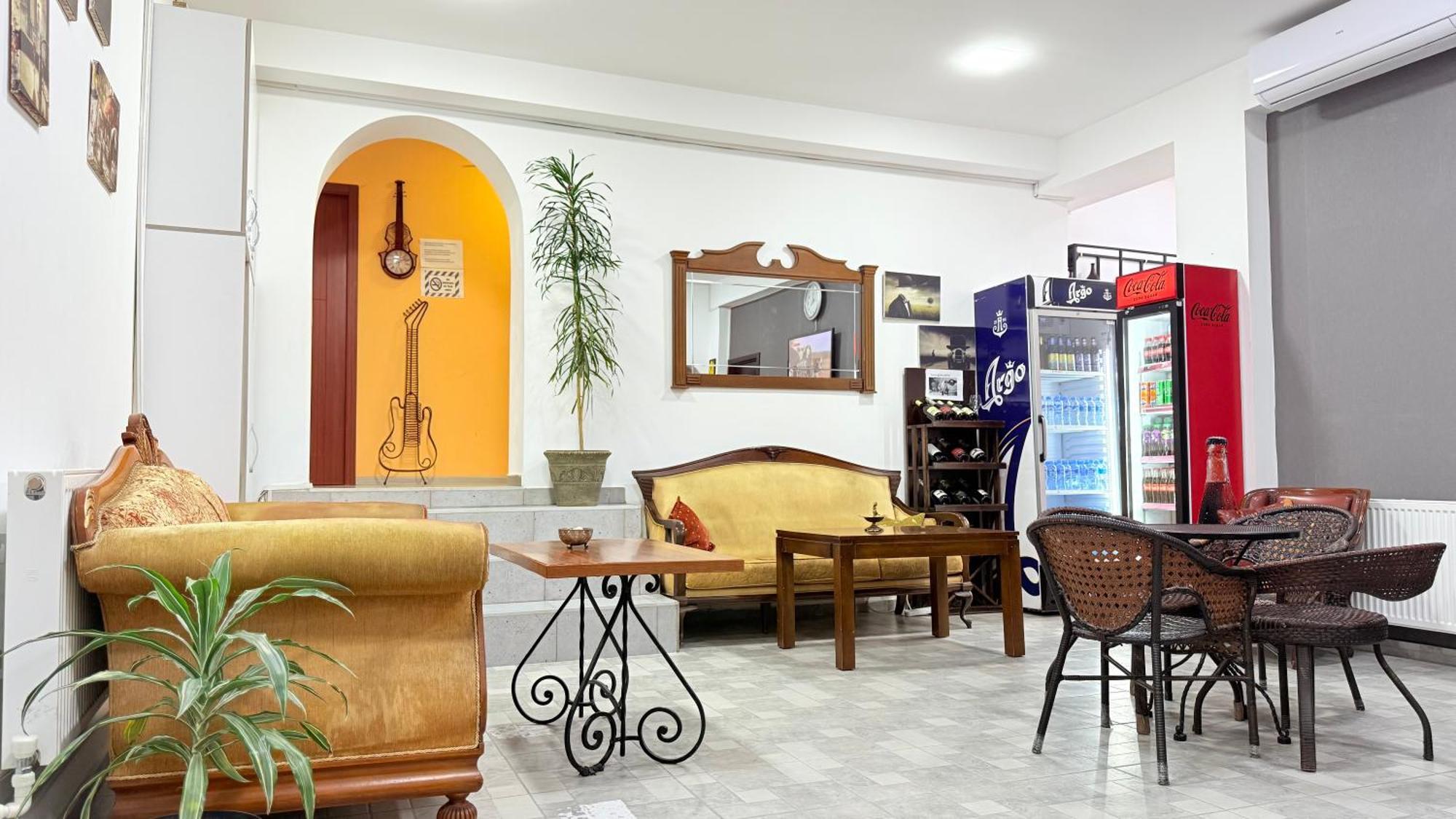 Star Hotel Kutaisi Ngoại thất bức ảnh