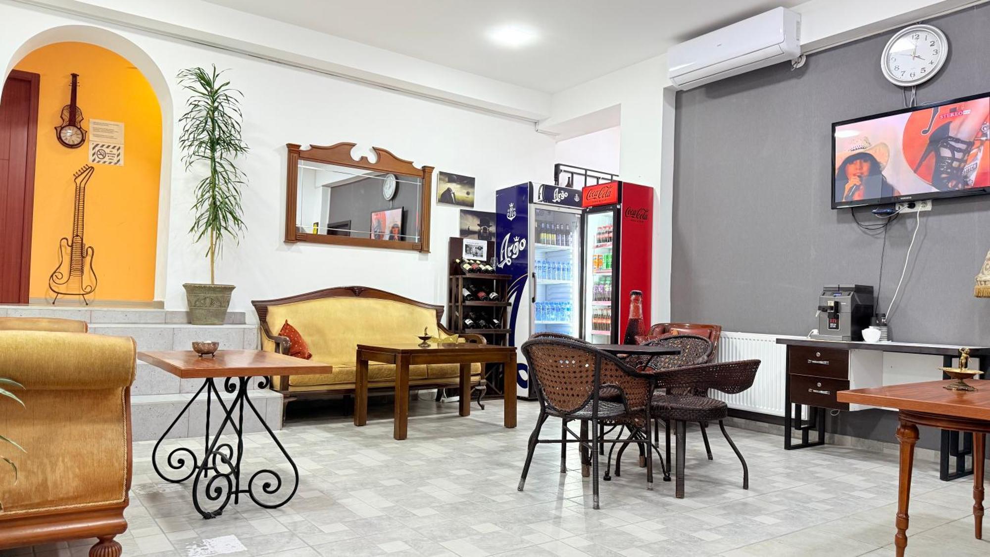 Star Hotel Kutaisi Ngoại thất bức ảnh